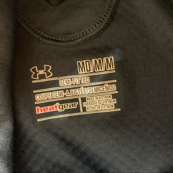 Under Armour semi fitted base layer 3/4 zip top - Picture 4 of 8